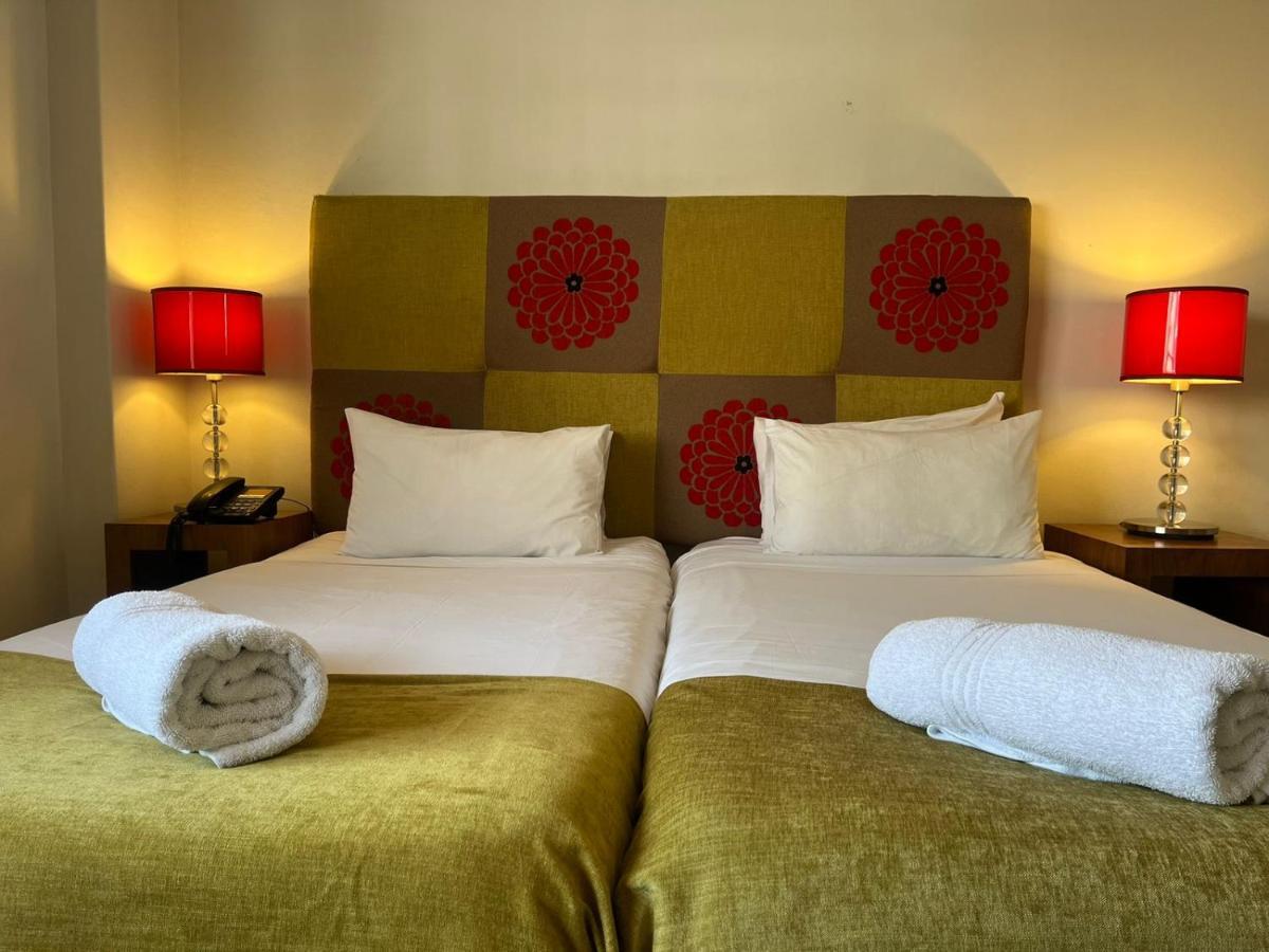 Auberge Gardens Hostel *